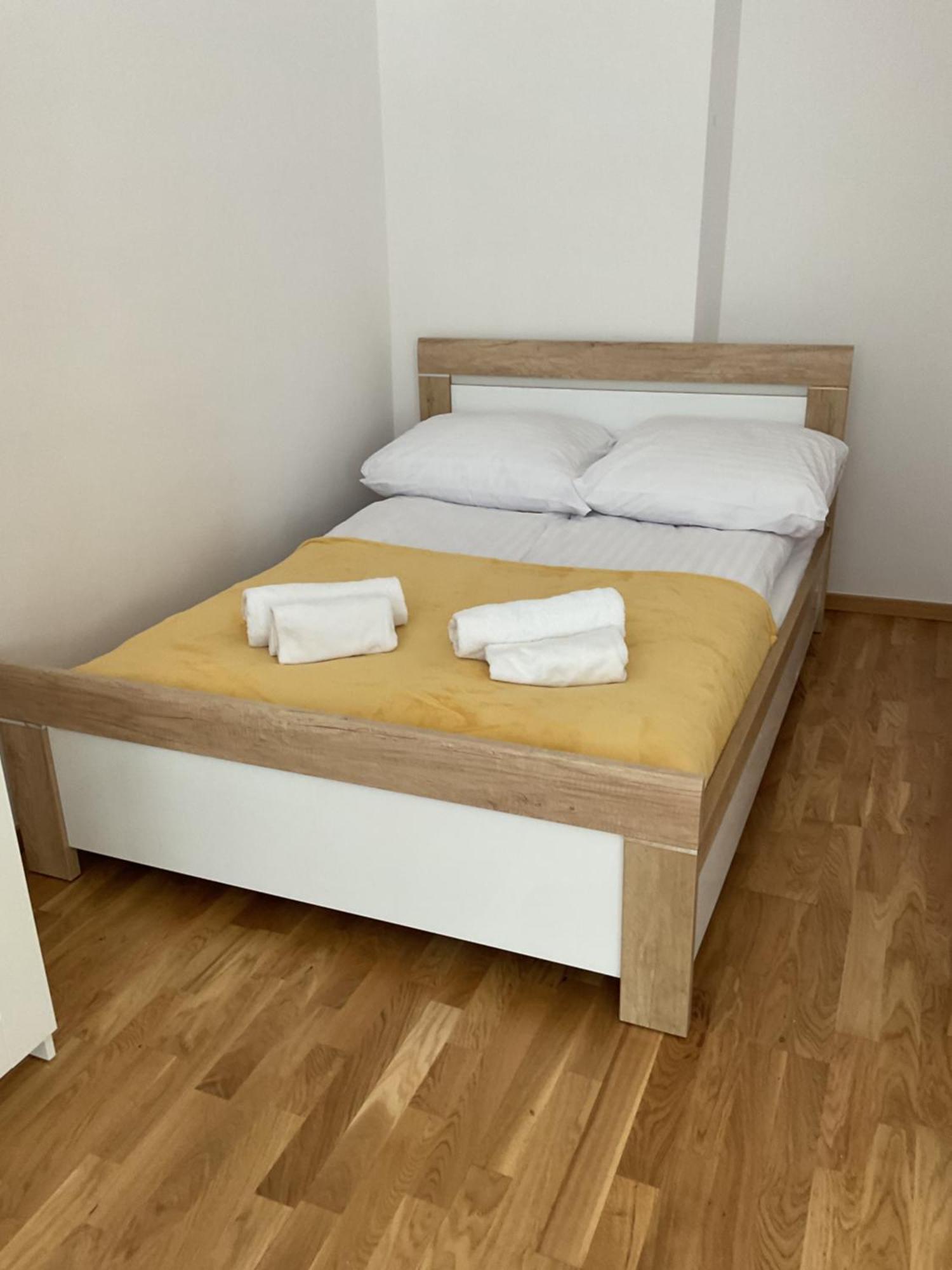 Omorika Na Zamkowej Apartment Krakow Bagian luar foto